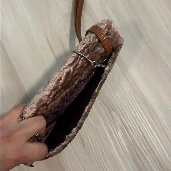 United Colors of Benetton teddy shoulder bag - Picture 7 of 11